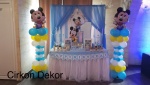 dekoracija slatkog stola beba Miki Maus