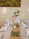 dekoracija stolova za goste